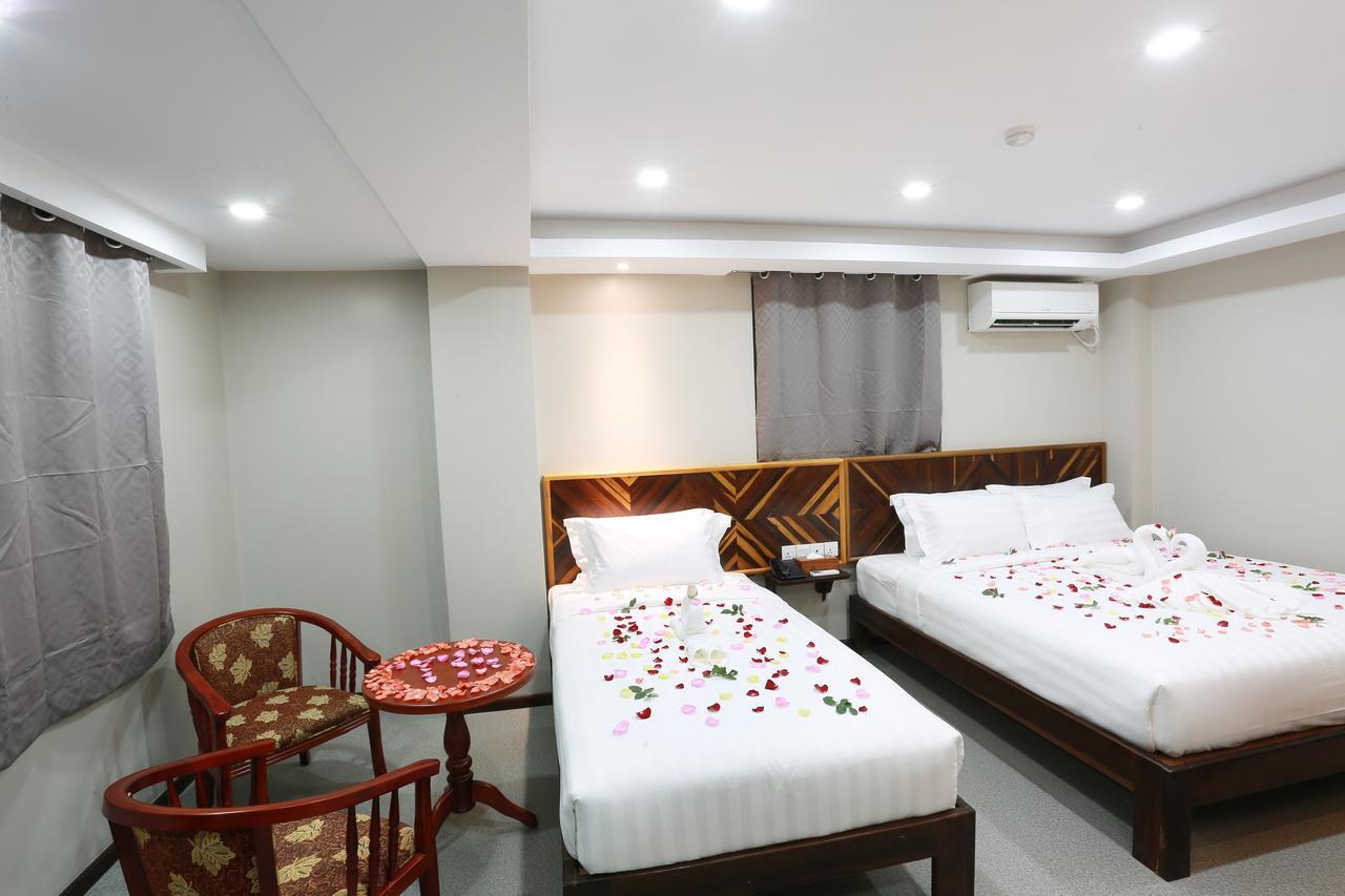 Tristar Hotel Rangun Kültér fotó