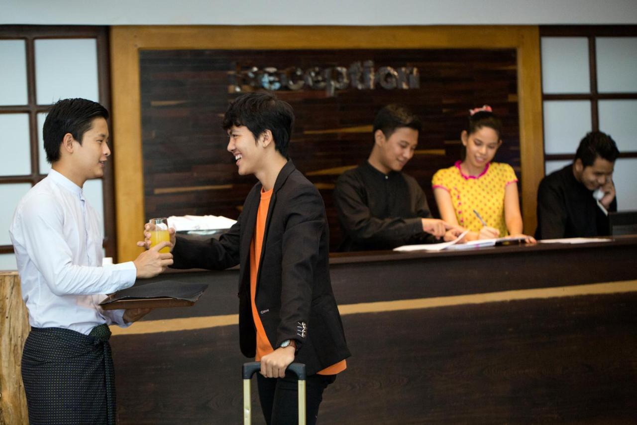 Tristar Hotel Rangun Kültér fotó
